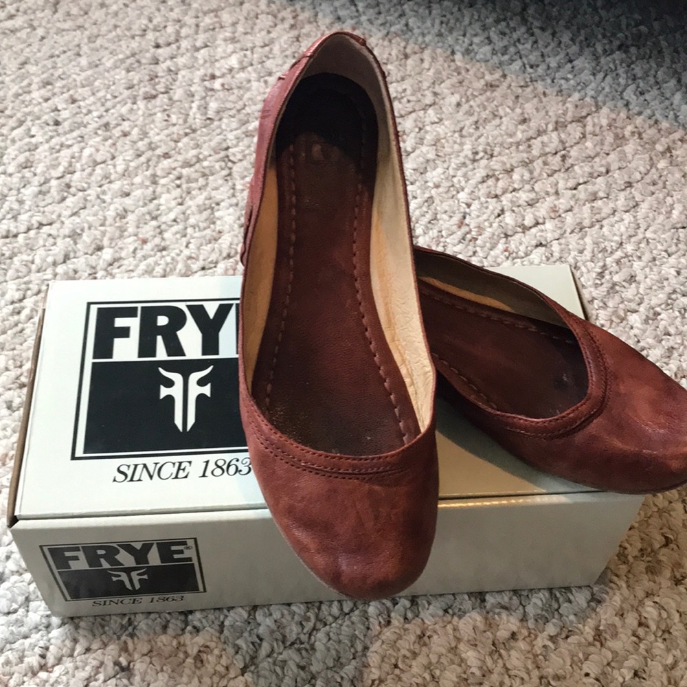 Frye Carson ballet flat in Cognac size 8.5